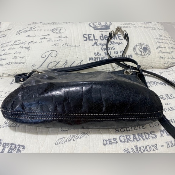 COACH Poppy Leather Hippie Purse Black Leather. Crossbody bag. Handbag. Preowned - Picture 6 of 16